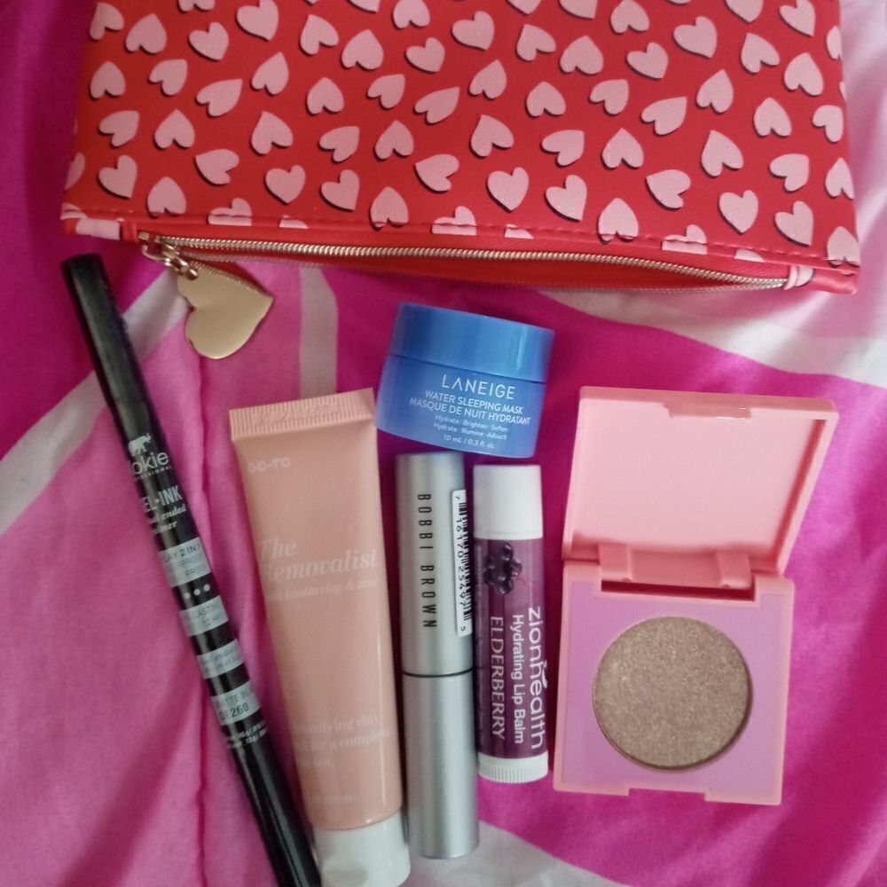 Ipsy randomized bundle - Picture 9 of 15